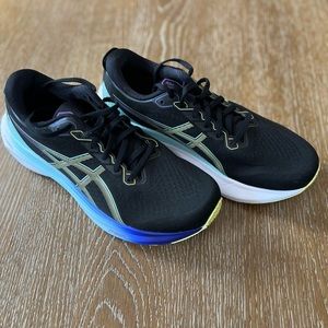 ASICS Gel Kayano 30 - LIKE NEW